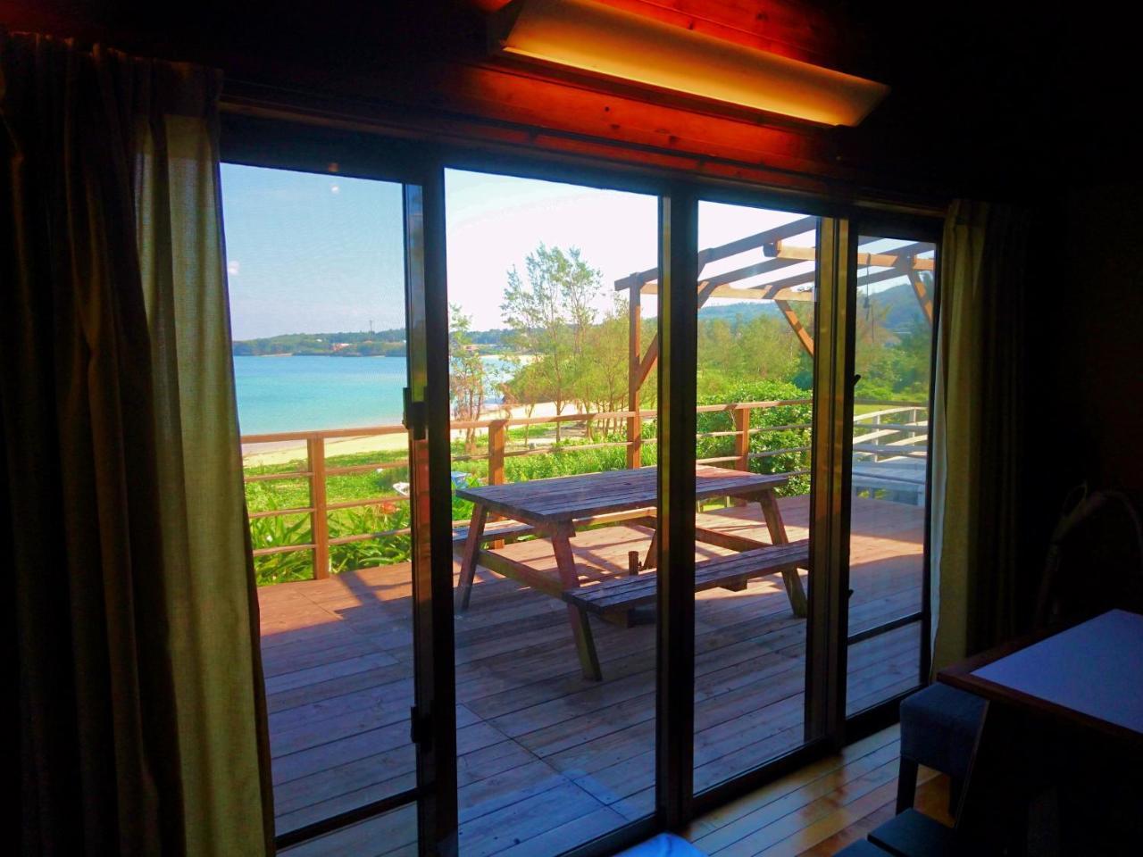 Private Beach House Motobu Buitenkant foto