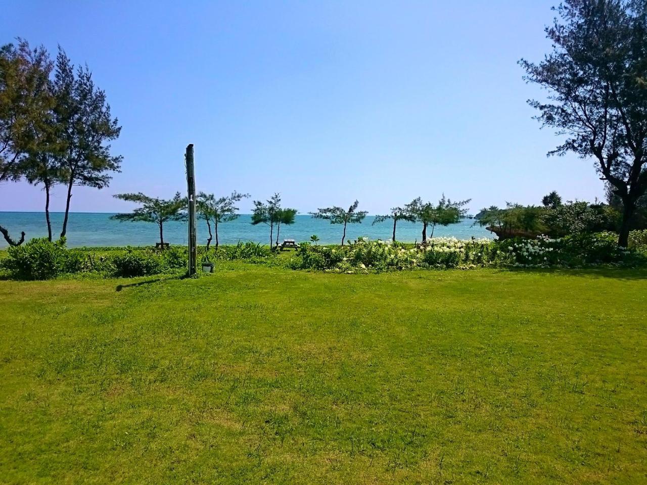 Private Beach House Motobu Buitenkant foto